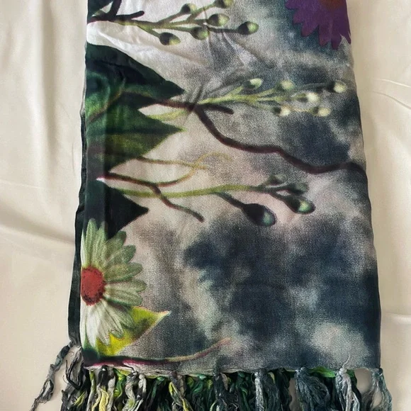 Frida Kahlo Portrait Scarf/Sarong- Green, Pink, Yellow Floral Print - Picture 3 of 4